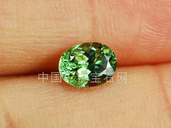 翠榴石,demantoid,绿石榴石,彩色宝石